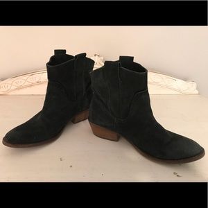 Women’s Black Graham Dolce Vita Booties size 7.5